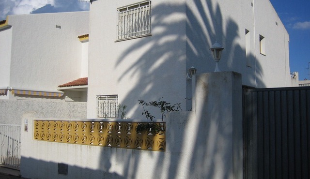 Very beautiful house next to the beach.