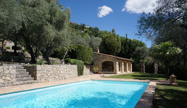 Very beautiful Provencal Villa of charm in Cabris 8 people