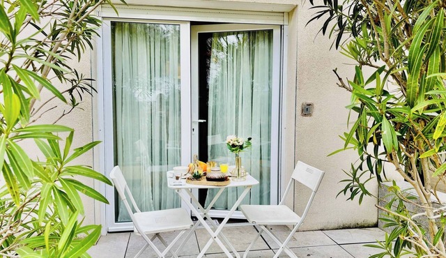 Very Beautiful Studio Terrace with Garage