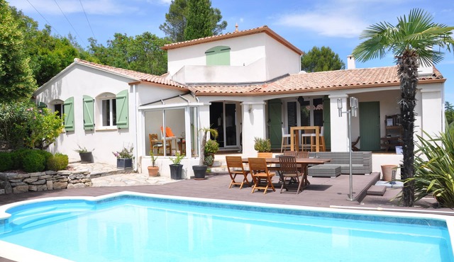 Very Beautiful Villa Standing with pool and sauna.