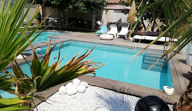 Very beautiful villa, superb swimming pool, close to the sea, ideal family 5/6 pers