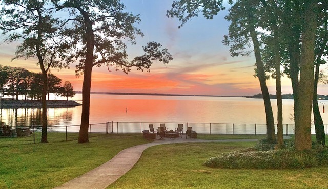 Very Best Sunset! Deep Water! 149ft waterfront-4BR/Sleeps 14, New Remodel