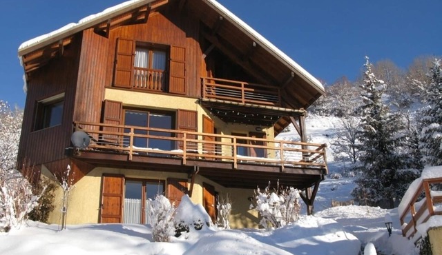 Very bright apartment at garden level in the Serre-Chevalier Valley