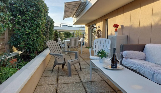 Very bright terrace apartment with secured parking