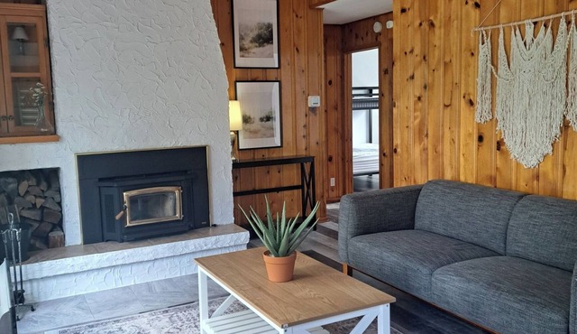 Very quiet waterfront cottage. Ideal for families.