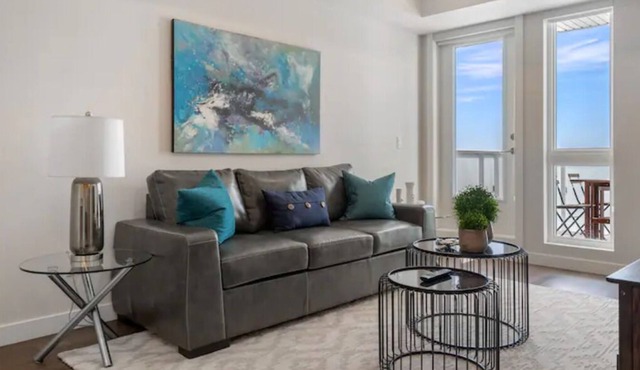 Very Clean 2 BED {Min To Chinook Mall} U/G Parking