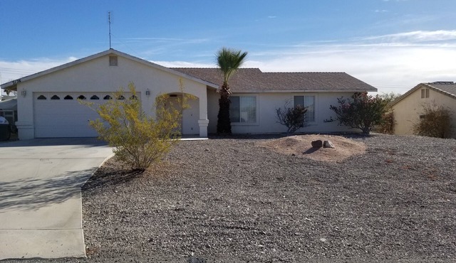 Very Clean 3 Bedroom sleeps 2 in each bed and has 2 bathrooms.