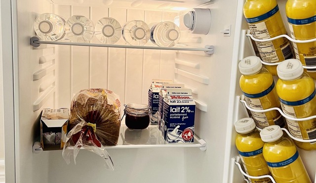 Very Clean apartment in prime location & breakfast