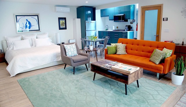 Very Clean Guest House near Melrose Ave and The Grove