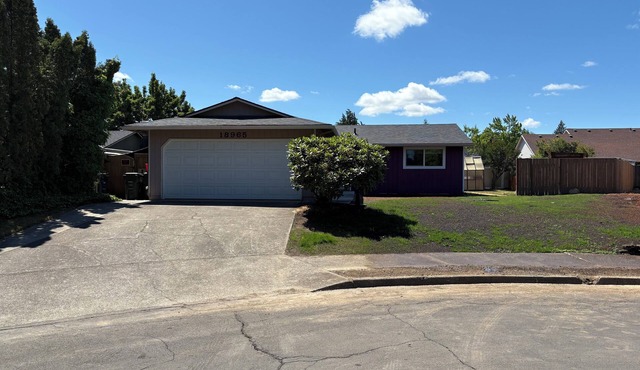 Very Clean, Well Stocked Relaxing 3-Bedroom House, near Intel, Nike, Transit!