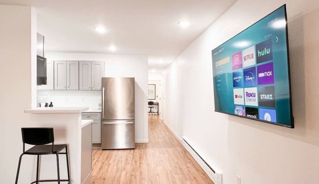 Very Clean Work Stay/Vacation Retreat Near DT&I25