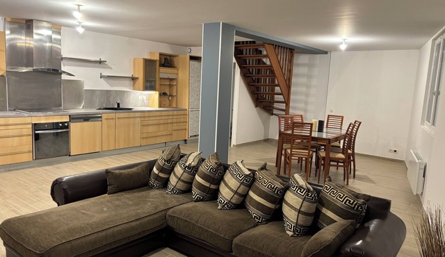 Very comfortable and practical house with 3 large bedrooms living room dining room