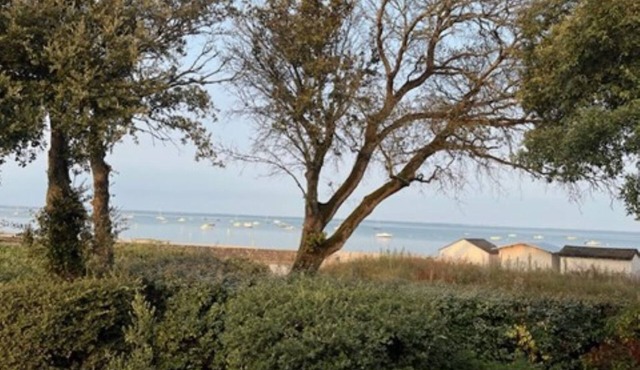 Very comfortable villa with sea view -