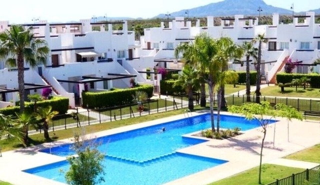 Very comfortable house with pool and air conditioning