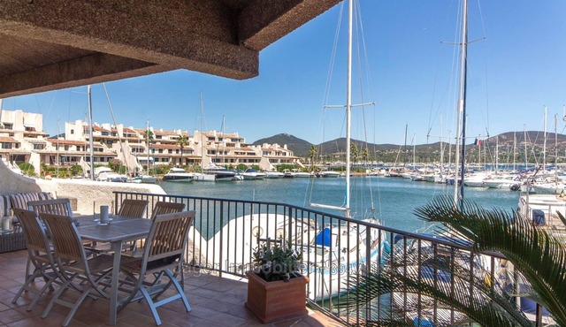 VERY COMFORTABLE AIR-CONDITIONED ROOM FOR 2 ADULTS & 2 CHILDREN GULF VIEW ST TROPEZ
