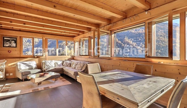 Very comfortable chalet on 3 levels for 6 people in Saint-Jean, living room with wood-burner, kitche