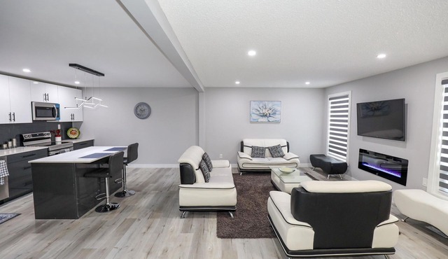 Very Convenient 5 BR in quite neighborhood