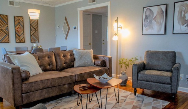 Very Convenient Short-Term Rental in Oak Ridge