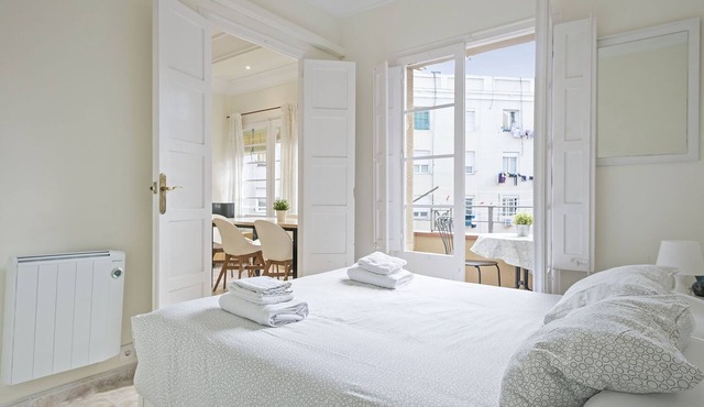 Very cozy and quiet apartment in Sagrada Familia, perfect for families