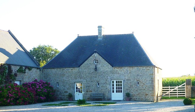 Very functional house in absolute calm for a family (or 2 couples).