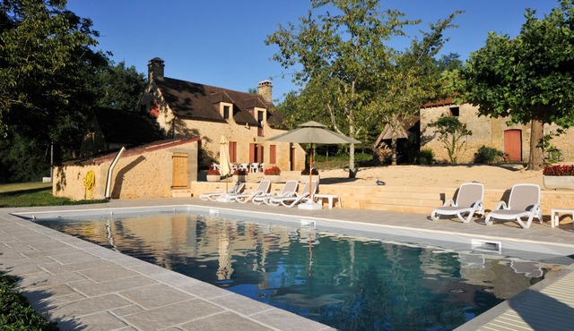 Very good location! Character house with private access to the river