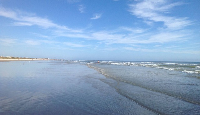 Very large 1BD, 1BA Ocean Front Complex, Ground Floor, Wifi, Hdtv, Large pool