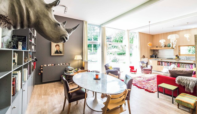Very large, comfortable house between the Eiffel Tower and the Château de Versailles