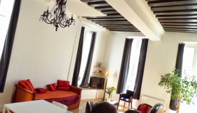 Very Large Elegant 1BR apartment with AC in Marais Paris