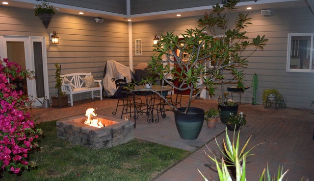 Very Large Quiet 1 Bed/1 Bath Private Apt.- Newer w/Many Amenities Near Beaches
