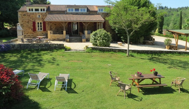 Very luxury farmhouse with heated swimming pool sauna private tennis court