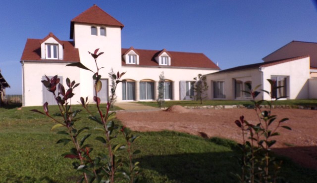 Very nice villa, tastefully decorated, 2000m2 land