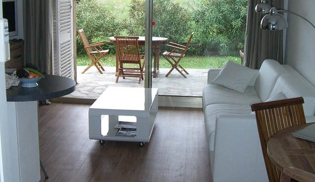 Very nice apartment in a small residence