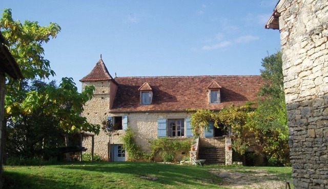 VERY NICE CHARACTER HOUSE LOT(PÉRIGORD, QUERCY) 12 to 16 PERSONS, SWIMMING POOL