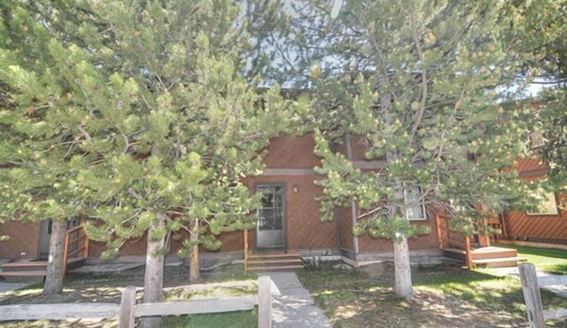 Very nice Condominium in an excellent location!