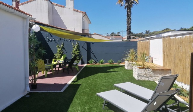 Very nice family home at the foot of the pedestrian street, adapted for disabled people.