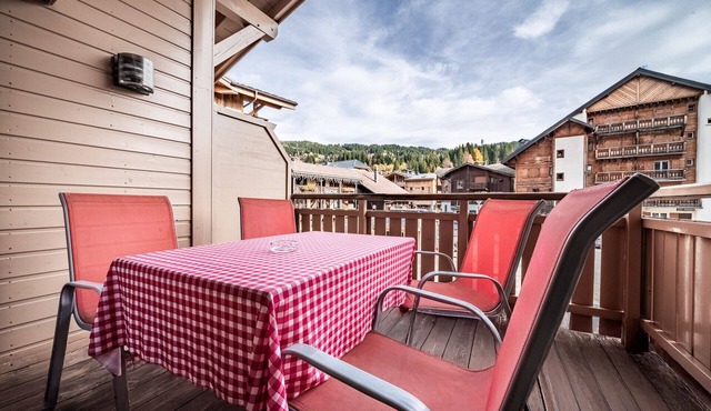 Very Nice Flat Nine Full Centre Of The Station And Close To Ski Slopes