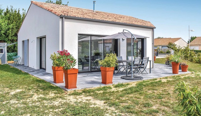 Very nice cottage, bright and very pleasant, suitable for people with reduced mobility, 500 m from P