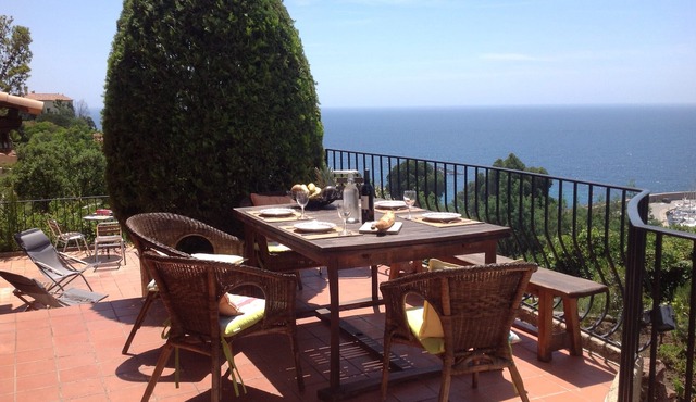 Very nice ground garden furniture