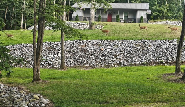 Very nice home minutes from the water in peaceful setting