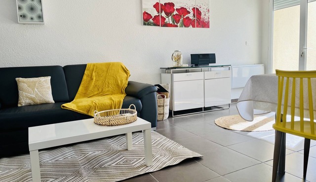 Very nice house courtyard WIFI-150 m from the beach- PROMO 25% APRIL-MAY- OCT