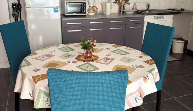 Very nice T2 ground floor with bay window in a quiet area not overlooked