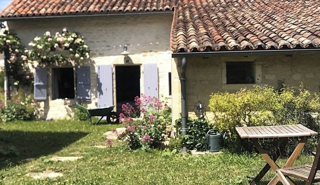 Very pretty country house for 11 people