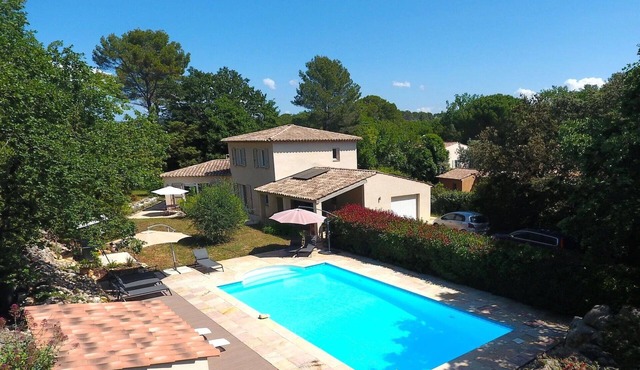Very pretty Provencal villa with private pool in Lorgues, a real jewel.
