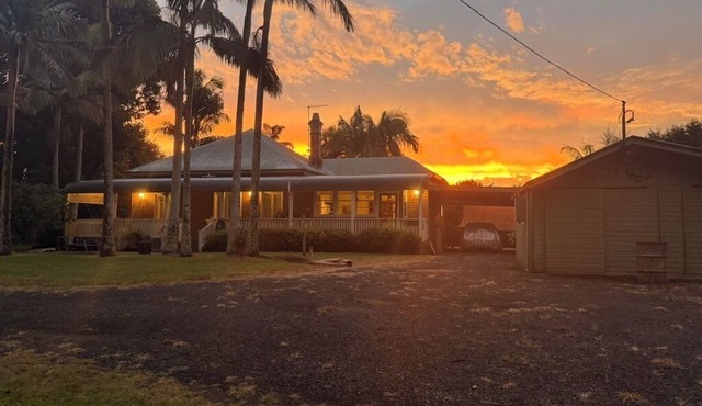 Very Private Byron Hinterland Retreat with all mod cons, Pet Friendly