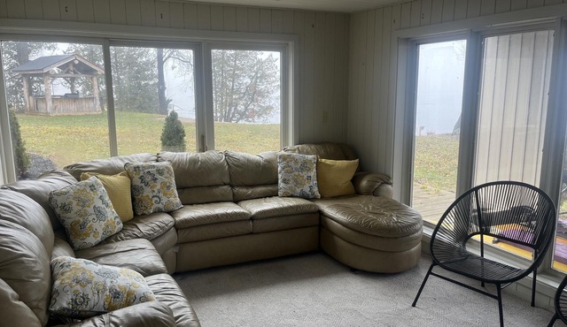 Very private Lakehouse rental