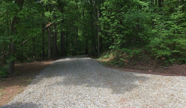 Very Private With Hot Tub