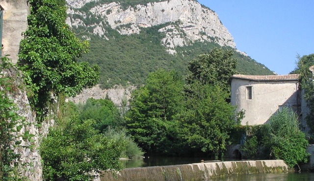 Very quiet house with garden in a Cevennes village (6-7 pers).