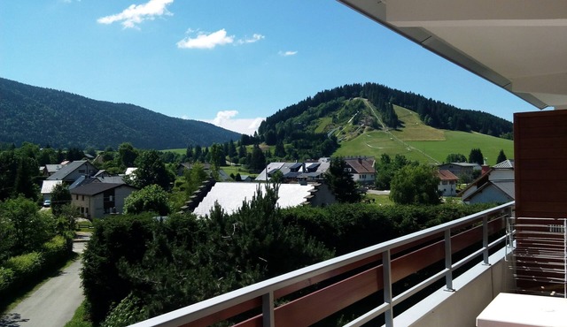 Very quiet apartment in residence far from the road, free shuttle to 100m