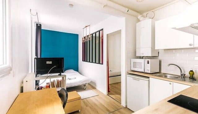 Very quiet cocoon near the center and Paris 19th.