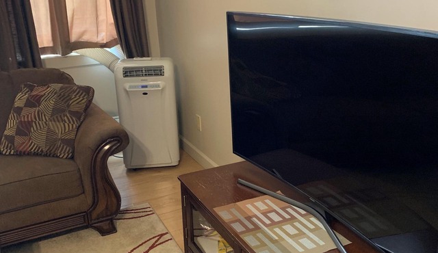 -very quiet, comfy and large 3 bdm full suite-family & pet friendly